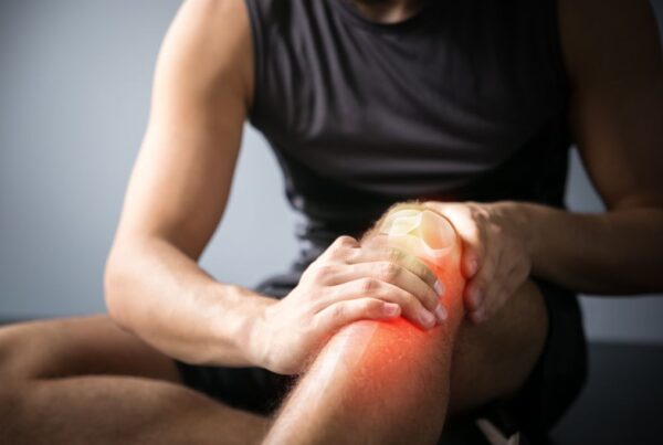 Hyperextended Knee Causes & Recovery