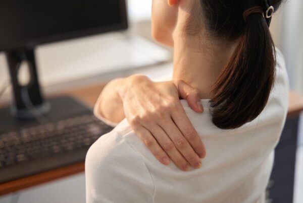Top Causes of Sudden Shoulder Pain Without Injury